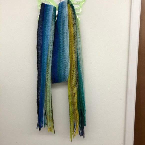 Bundle of Scarves - Picture 4 of 8